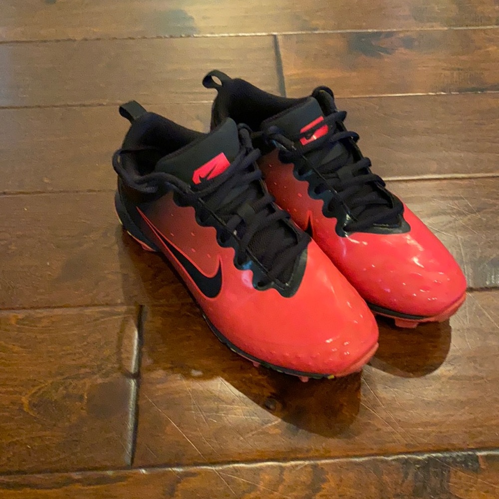 Pink and black softball cleats. Size 5Y